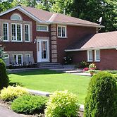 Tucked Inn the Harbour Bed & Breakfast