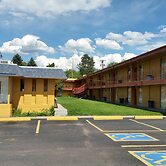 Essex House Motel