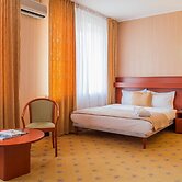 City Hotel Tien Shan