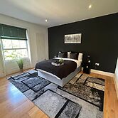 AMAZING CENTRAL 3 bed REFURB sleeps 5