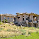 Lakefront Mansion: Game Room & Deck in New Mexico!