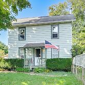 Waterfall Wonderland: Home w/ Fire Pit in Newfield