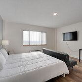 Bright Gadsden Apartment ~ 10 Mi to Dive Land Park