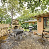 Del Rio Home w/ Large Yard, BBQ + Fireplace!