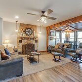 Cozy Clear Lake Home - Walk to Town & Boat Dock!