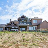 Elegant 'sunset Meadow Ranch' in Texas w/ Hot Tub