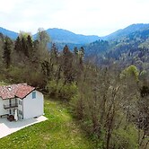 Baita Tersilia Near Lake And Mountain