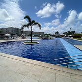 Flat 110 Muro Alto CC by LaPlaya