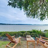 Bremerton Studio w/ Bay View: Beach Access!