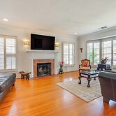 5 Mi to Sofi Stadium: Charming Family Home!