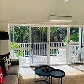 Melaleuca Hideaway - Beach Pool Free Parking