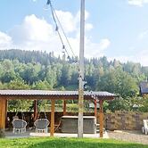 Bucovina-mountainhouse-5br-fireplace-hottub-wifi