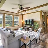 Pet-friendly Hill Country Hideaway w/ Deck