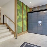 Modern Apartment Near D.C. Landmarks