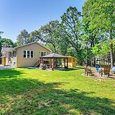 Family Home w/ Hot Tub: 2 Mi to Petenwell Lake!