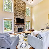 2 Mi to Lake Norman: Home w/ Deck in Huntersville!