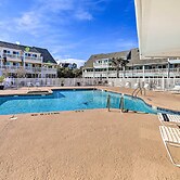 Emerald Isle Condo Near Beach w/ Screened Porch!