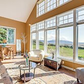 Waterfront Bellingham Bliss: Steps to Beach!