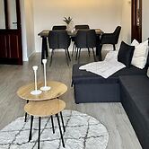 Hancinda Sleeps 4 With Free Parking