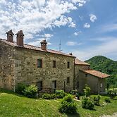 Beautiful Apartment in Sestino With Garden