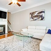 3 Mi to Avalon: Townhome w/ Balcony in Alpharetta!