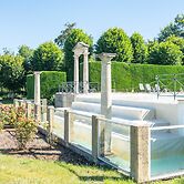 Cozy Apartment With Swimming Pool, Terrace, Garden, Parking