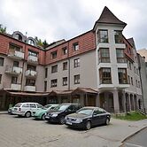 Snug Apartment in Jachymov Near Ski Area