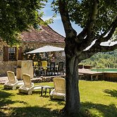 Farmhouse With Private Pool, Large Garden and Playground