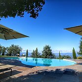 Detached Villa for 6-pers. With Outdoor Swimming Pool