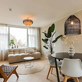 Pleasant Holiday Home in Vrouwenpolder With Garden