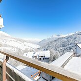 Wolf & Deer Apartment Ski-in Ski-out 250m