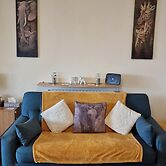 3 Bedroom - 1 Bathroom - Garden - Pet Friendly