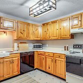 Bartlett Condo: 1 Mi to Attitash Mountain Resort!