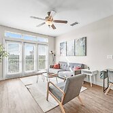 Prime Soco 2BR King Suite w Gympickleballlaundry