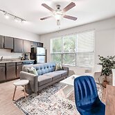 Comfy Soco 1BR King Suite w Gympickleballlaundry