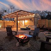 Romantic Luxury Retreat-hot/cold pool & sauna