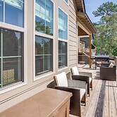 Modern Home Near Lake Martin: Fishing Pond On-site