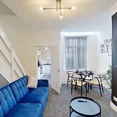 2 Bedroom House - Wifi - Parking - Pool Table