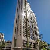 Waikiki Sunset Close to Beach with Parking