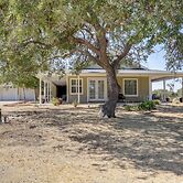 Paso Robles Gem w/ On-site Vineyard: Pets Welcome!