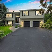 Minimal Modern Home Getaway 4 Bedroom Home