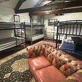 Dolphins Backpackers