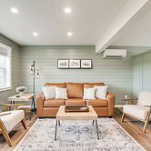 Idyllic Enumclaw Studio w/ Mount Rainier Views