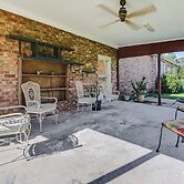 8 Mi to Lafayette: Dog-friendly Home w/ Large Yard