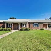8 Mi to Lafayette: Dog-friendly Home w/ Large Yard