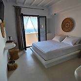 Elli Tropical Suites