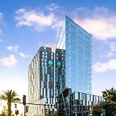 Tru By Hilton Chillan Ferrat