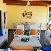 Relaxing Beach Front Villa
