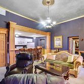 Yankton Apt: 1 Mi to Mount Marty University!