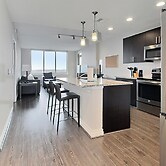 Modern getaway in Reston 2 bedroom